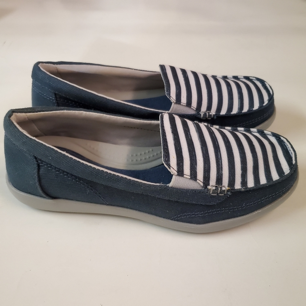 Crocs Walu Canvas Loafers Boat Shoes Sz 6 Womens